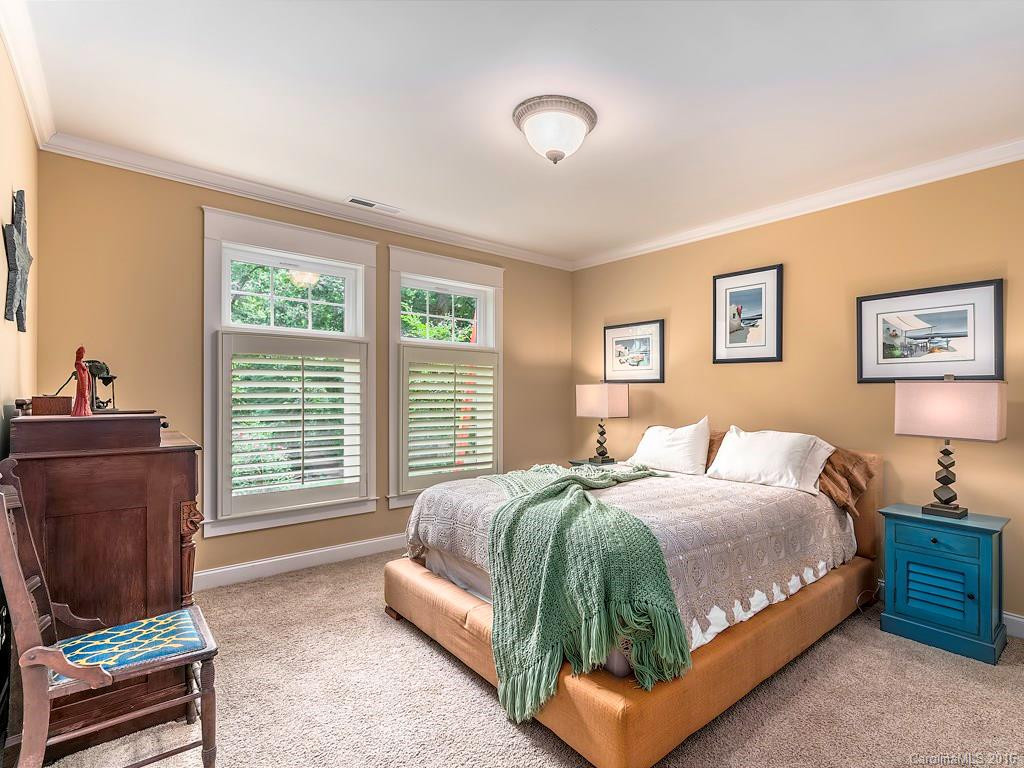 2772 Leucothae Way - Photo 15