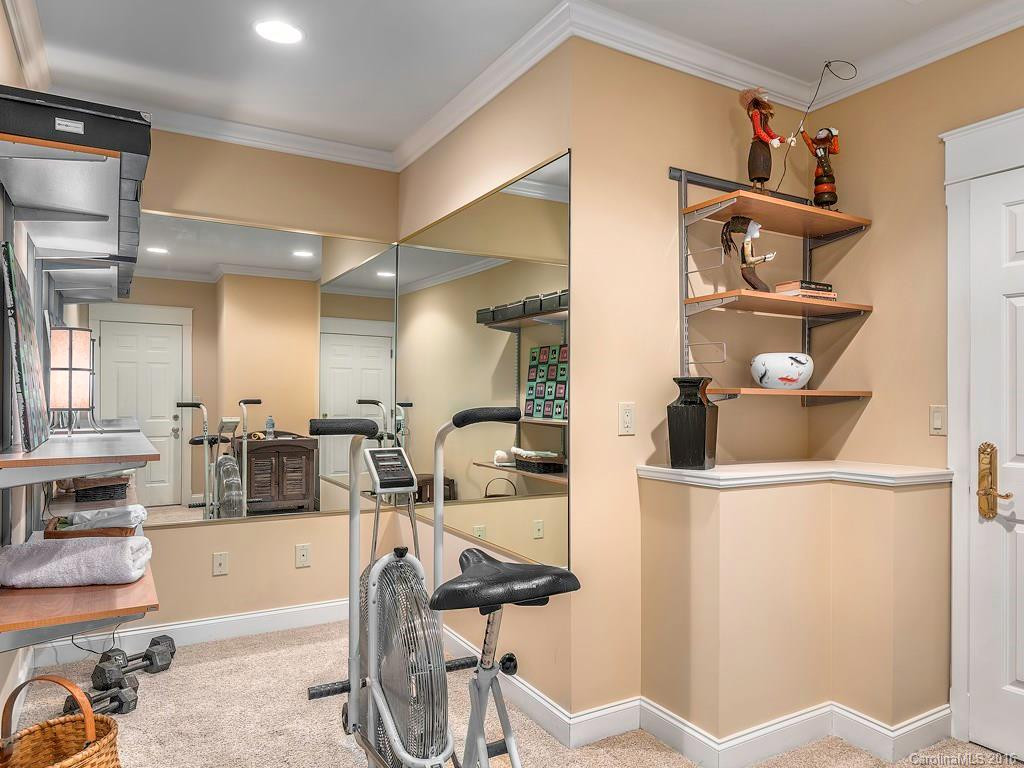 2772 Leucothae Way - Photo 19