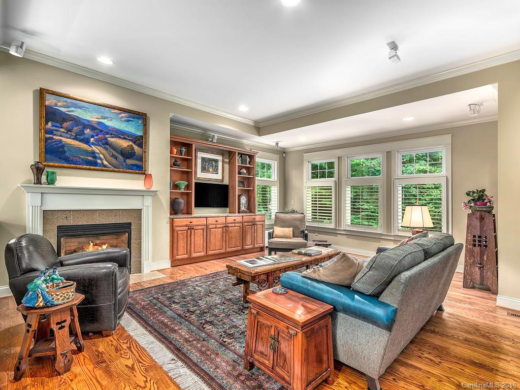 2772 Leucothae Way - Photo 3
