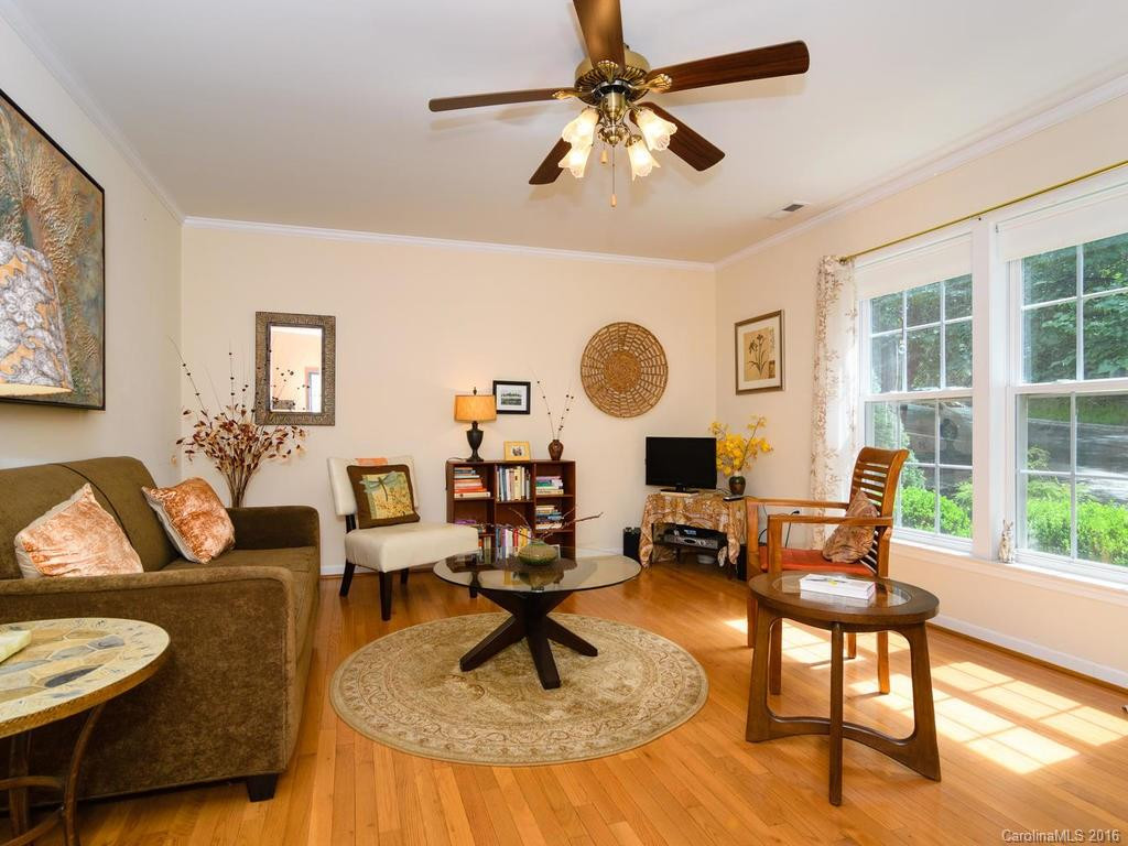 314 Westover Drive - Photo 3