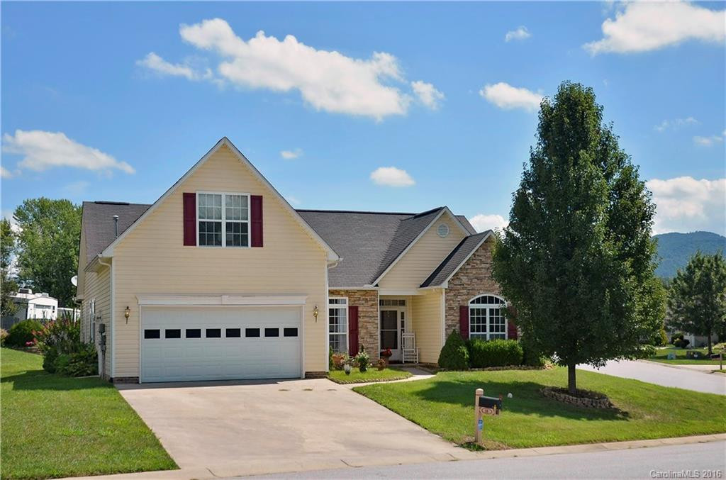 18 Meadow Walk Court