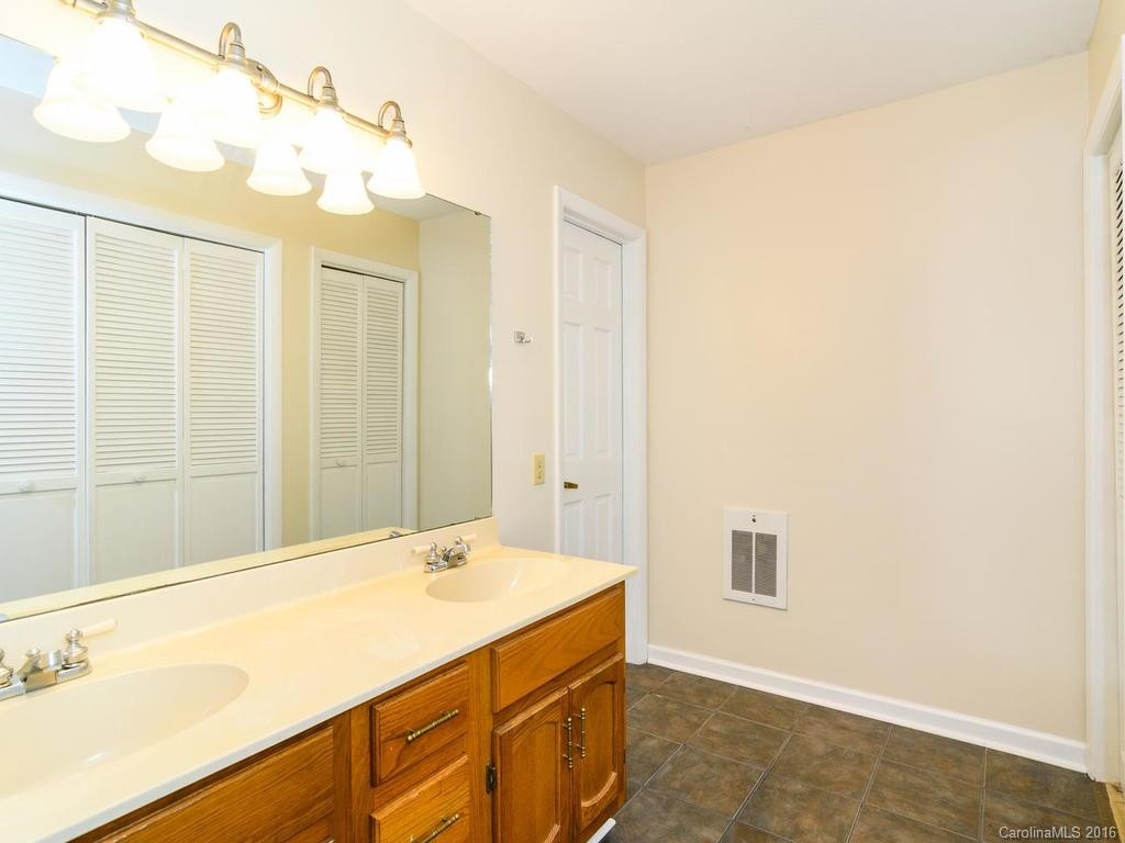 209 Navaho Drive - Photo 15