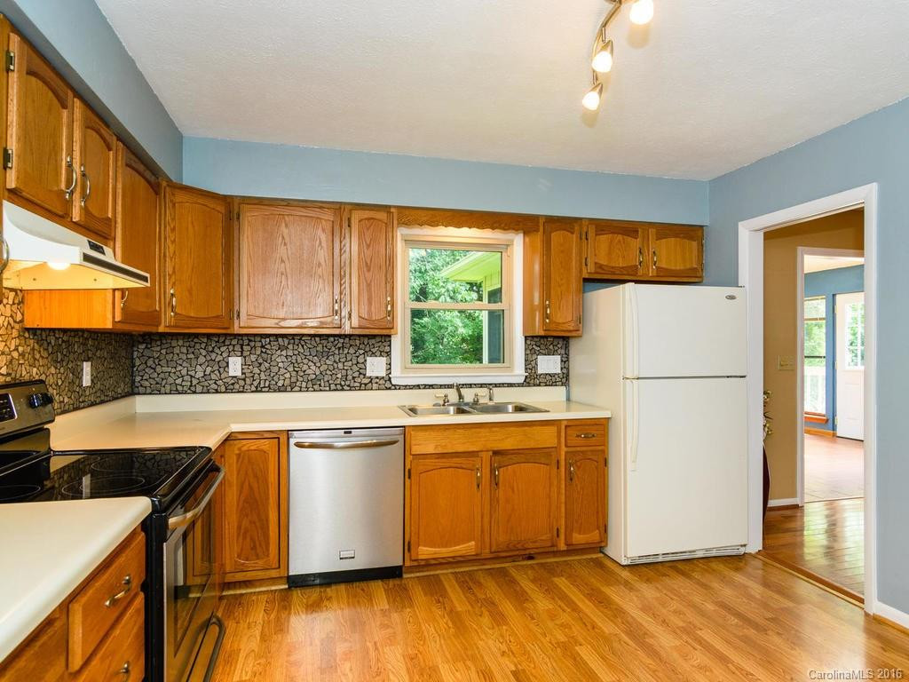 209 Navaho Drive - Photo 9