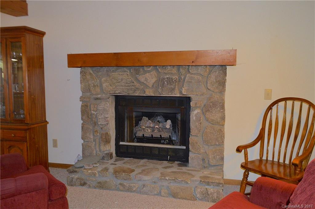 102 Hollow Drive - Photo 5
