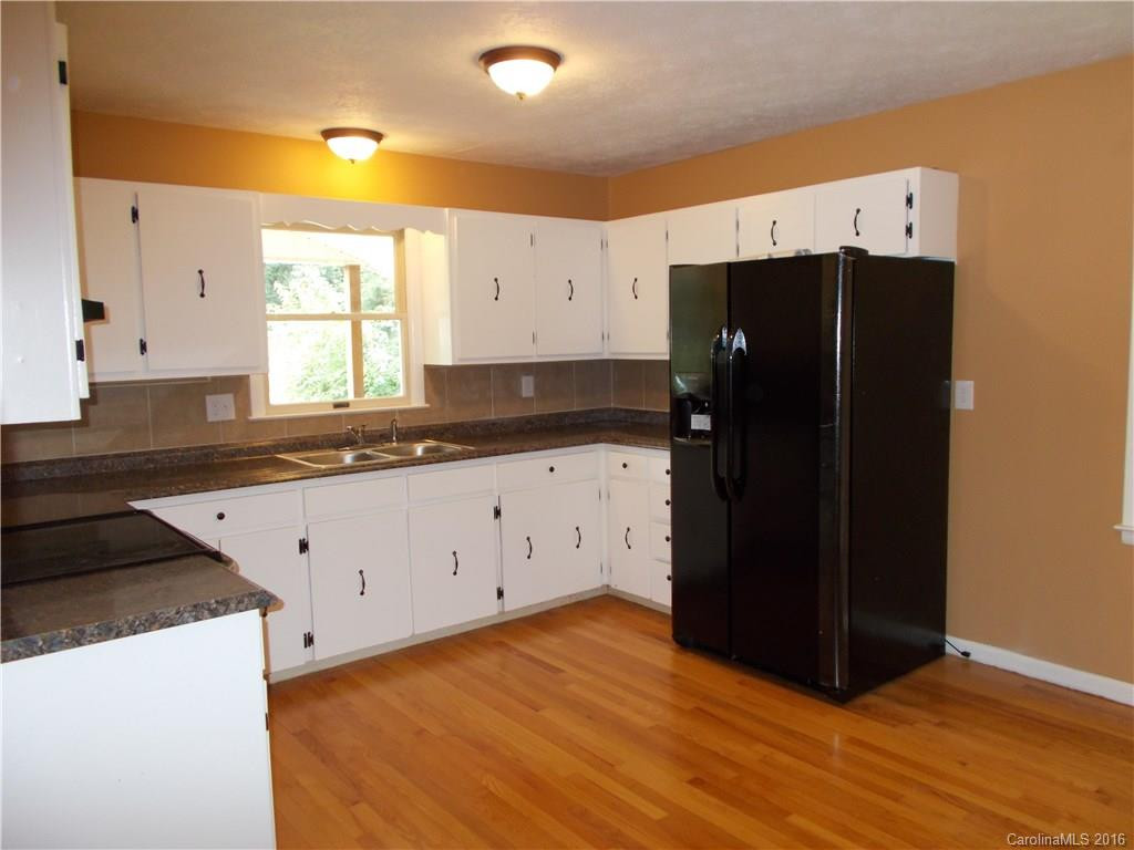 206 Red Bow Lane - Photo 3