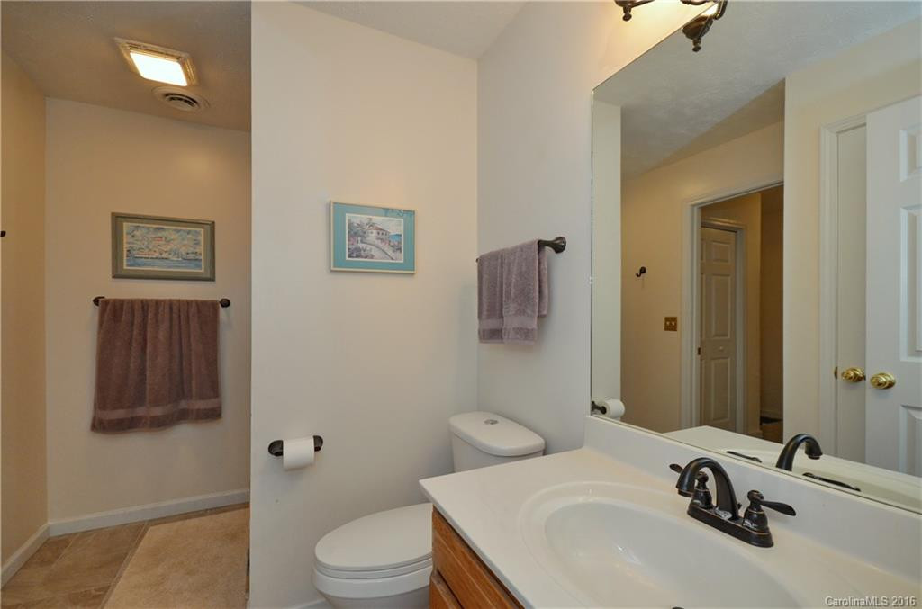 442 Presidential Drive - Photo 14