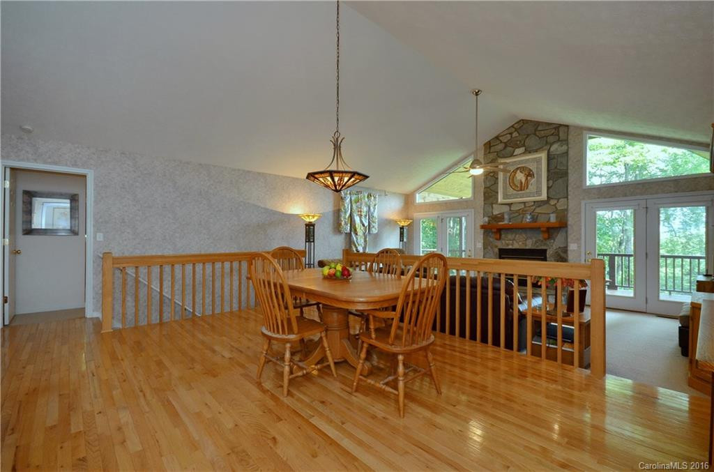 442 Presidential Drive - Photo 4