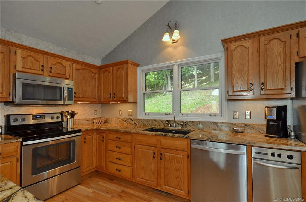 442 Presidential Drive - Photo 7