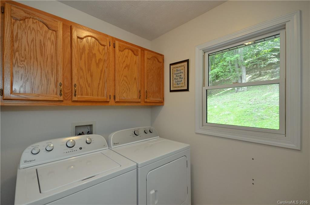 442 Presidential Drive - Photo 10