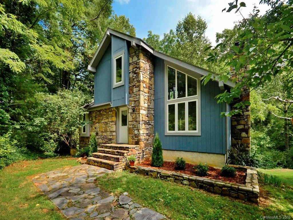 48 White Rose Lane