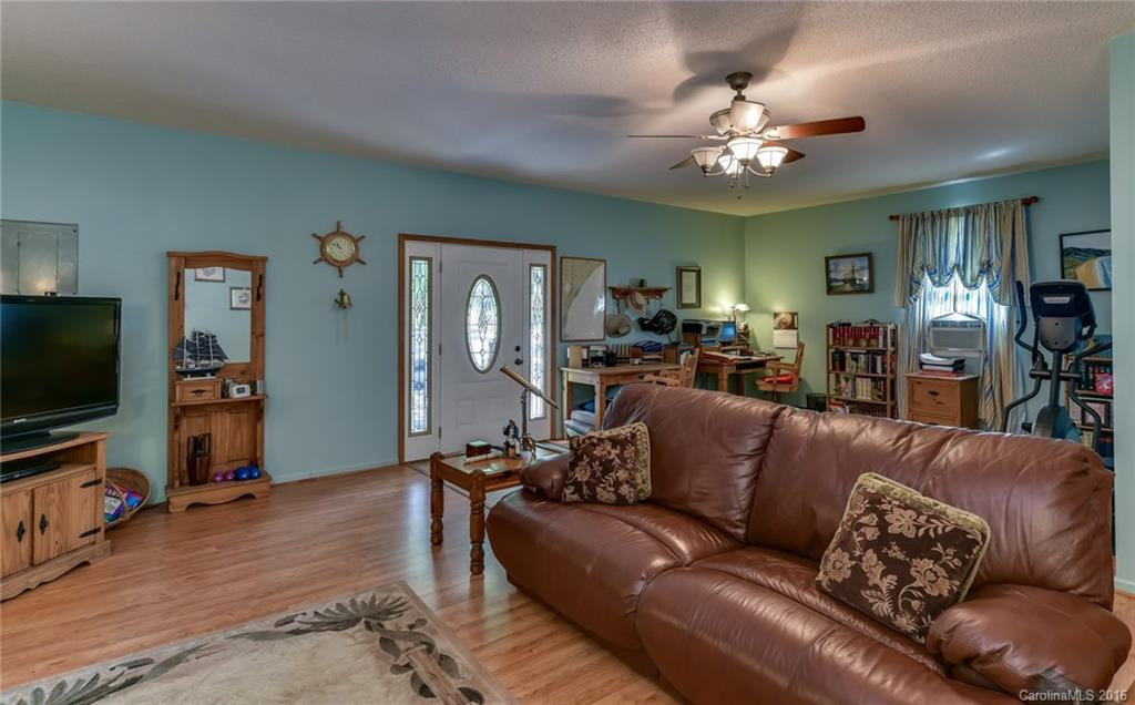 29 Bearwallow Road - Photo 2
