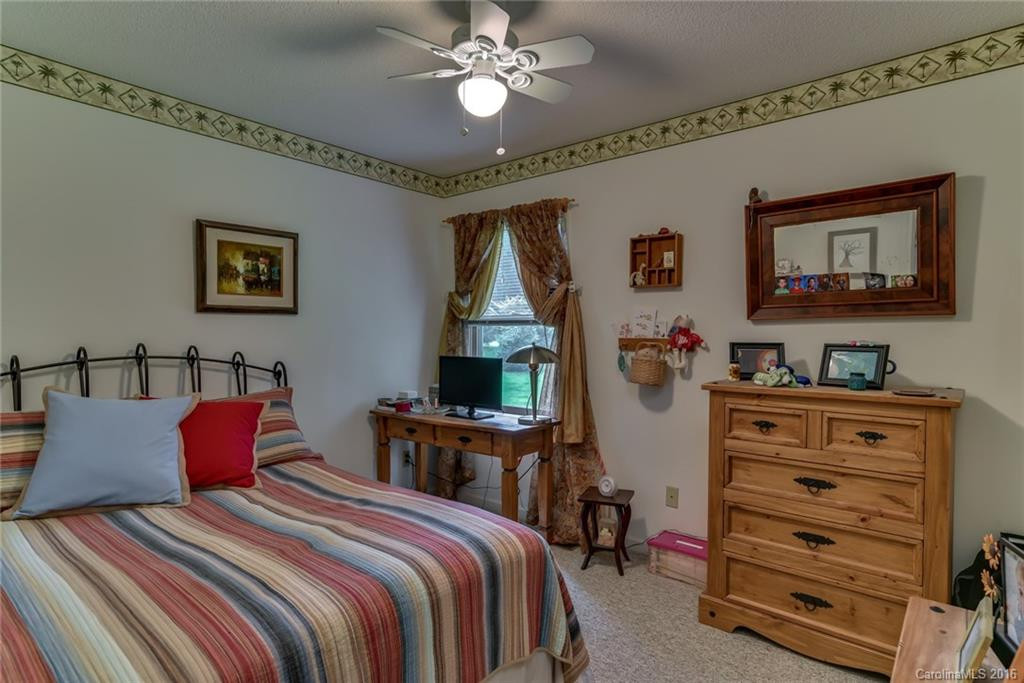 29 Bearwallow Road - Photo 8