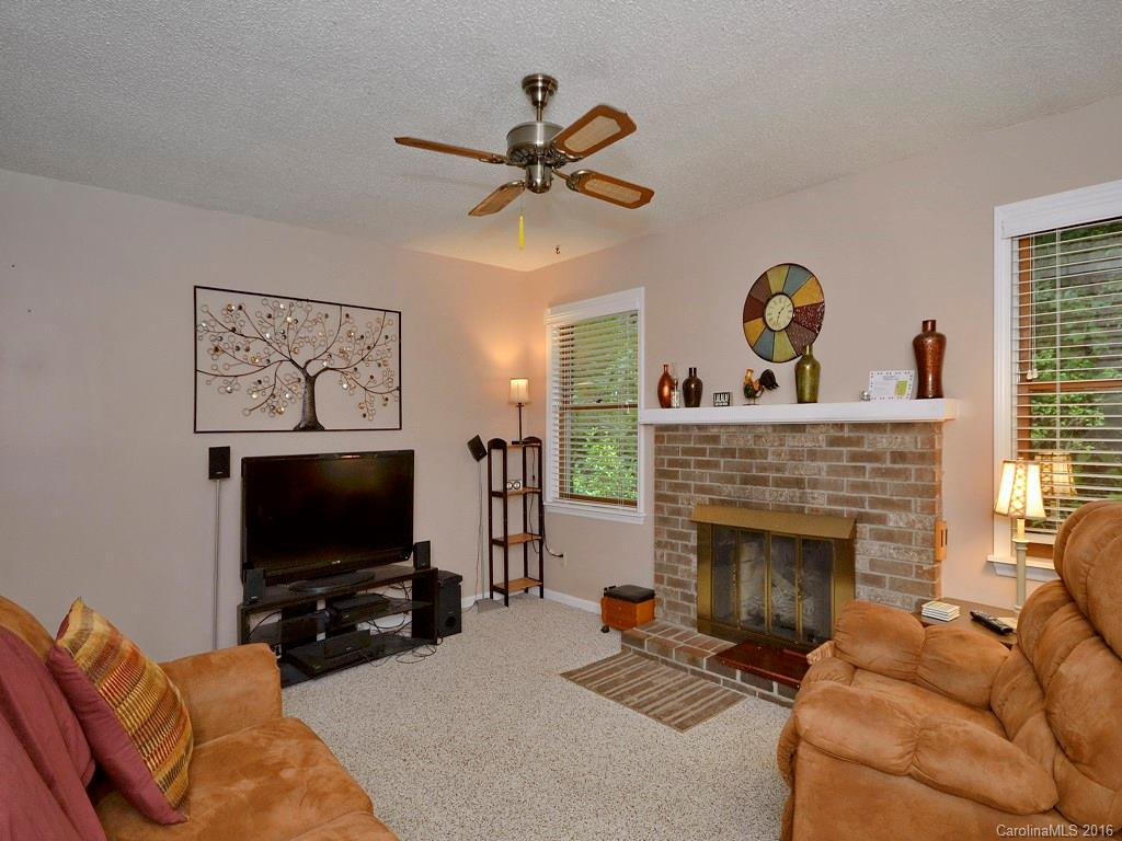 168 Surry Lane - Photo 2