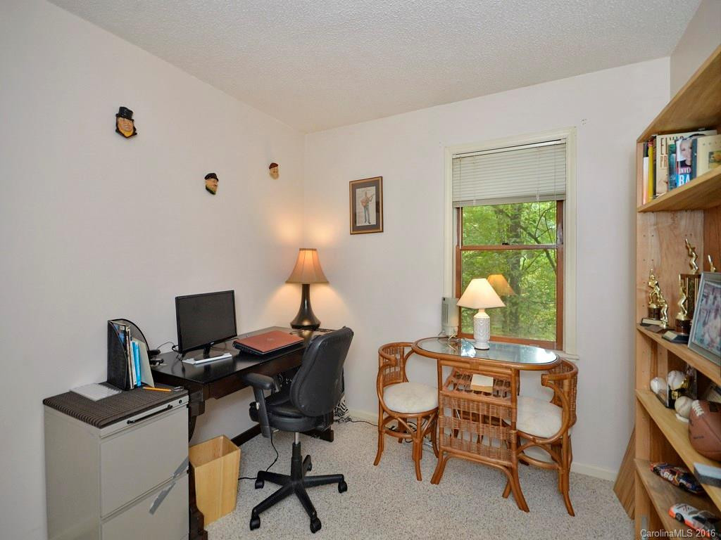 168 Surry Lane - Photo 8