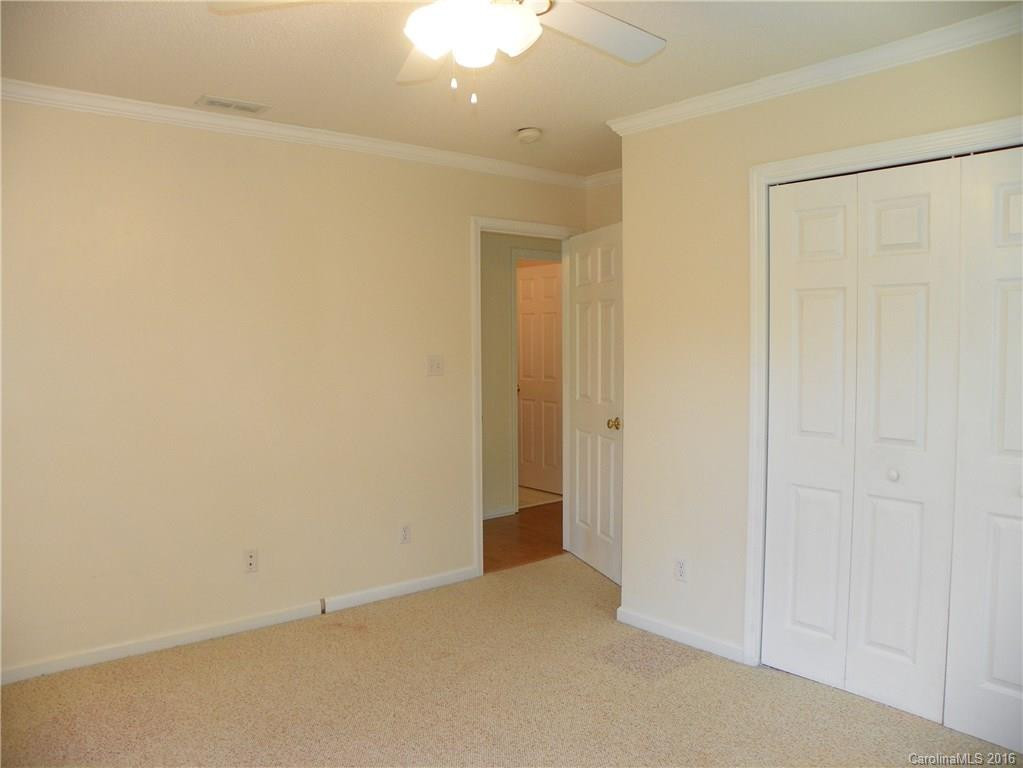 105 Onyx Drive - Photo 11