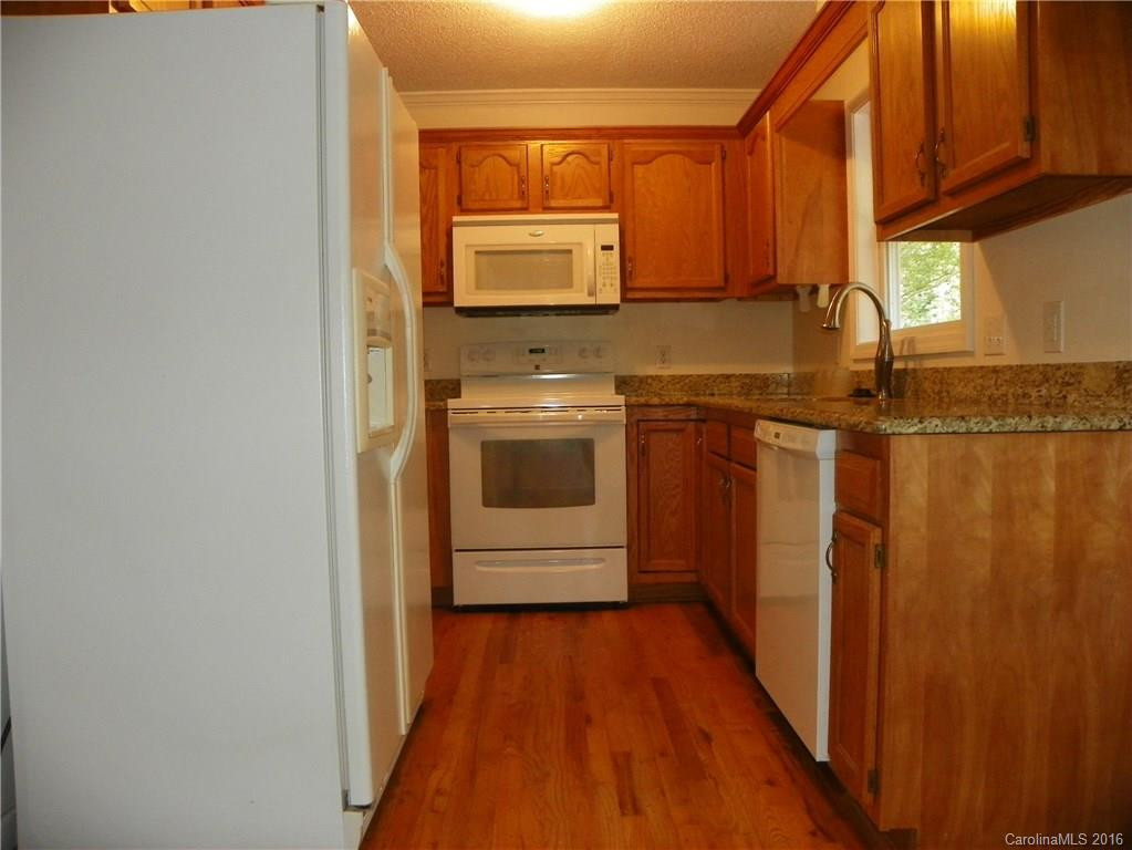 105 Onyx Drive - Photo 5