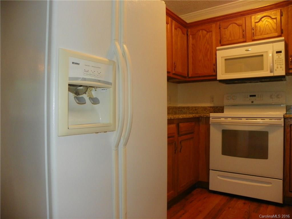 105 Onyx Drive - Photo 6