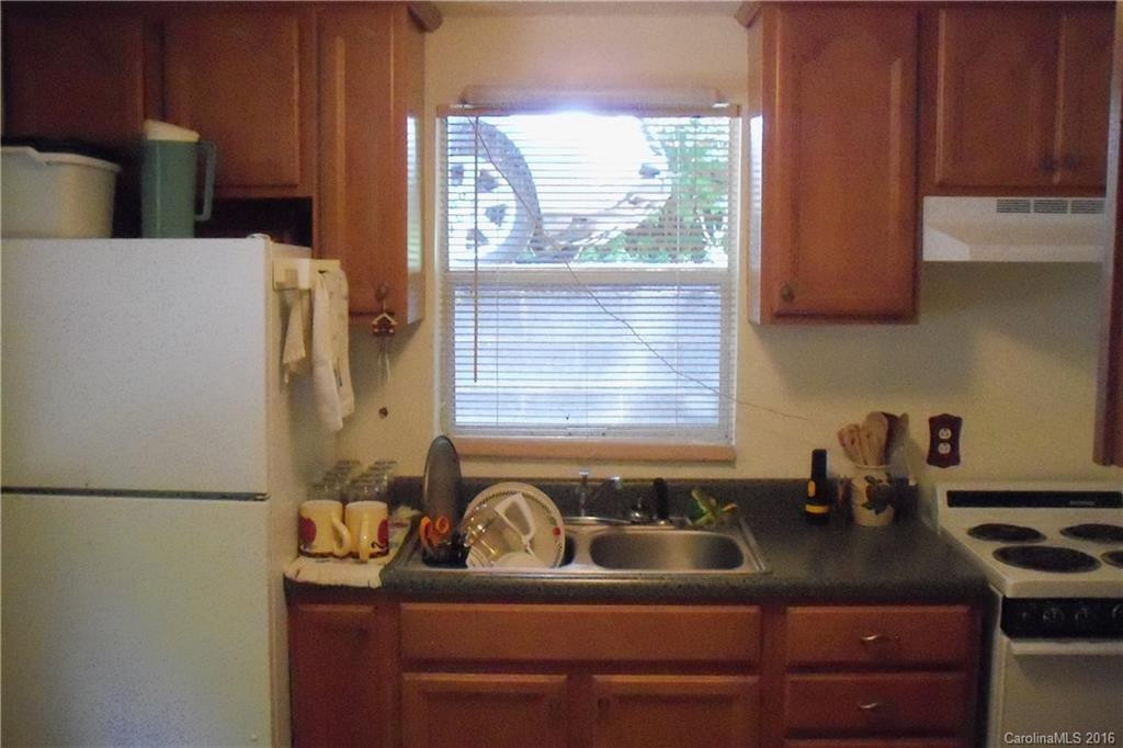 228 Barrett Road #15/16 - Photo 3