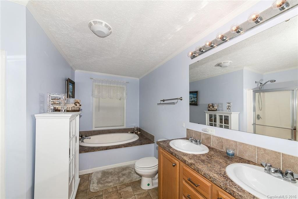 306 Staghorn Court - Photo 14