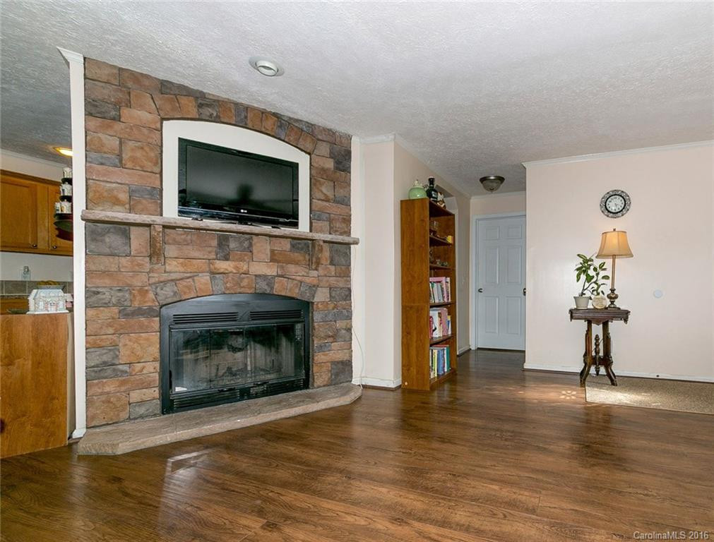 306 Staghorn Court - Photo 7
