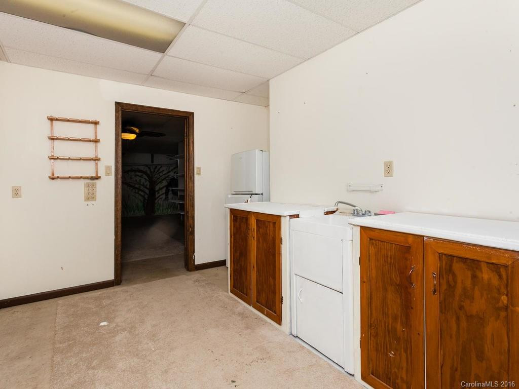 208 Heathcote Road - Photo 18