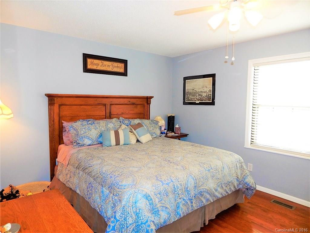 528 Country Club Road - Photo 11