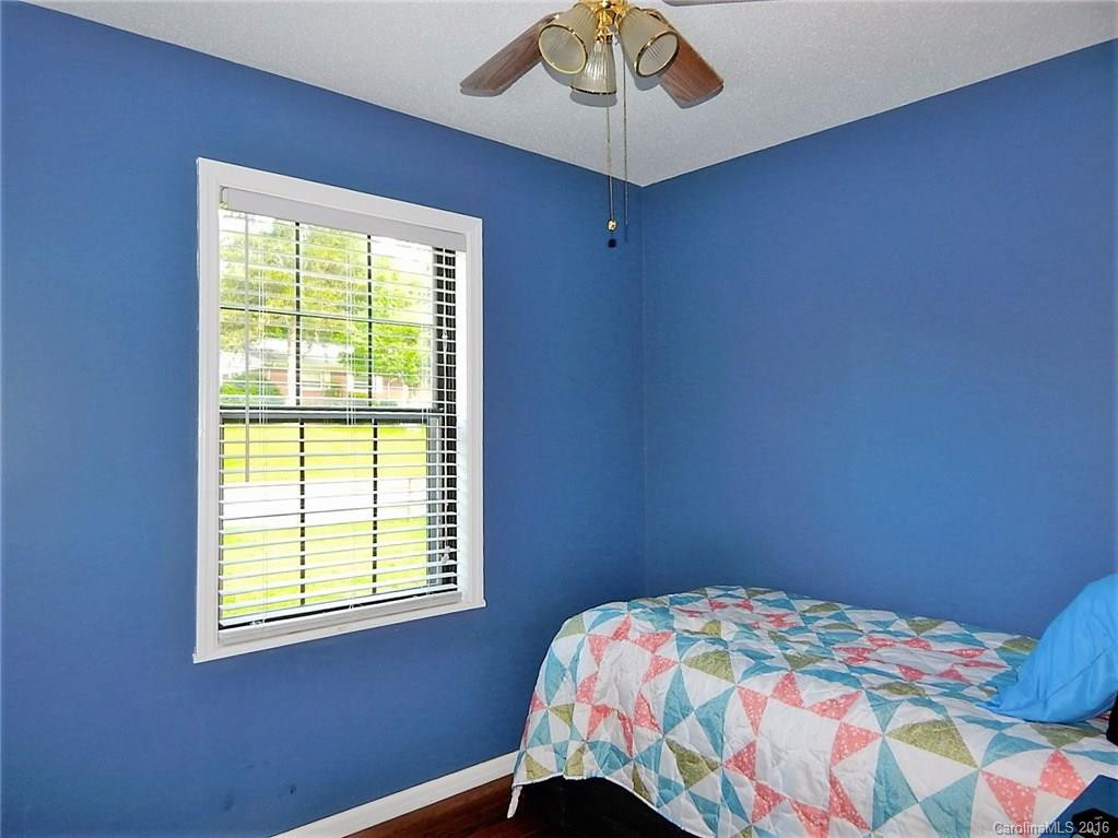 528 Country Club Road - Photo 12