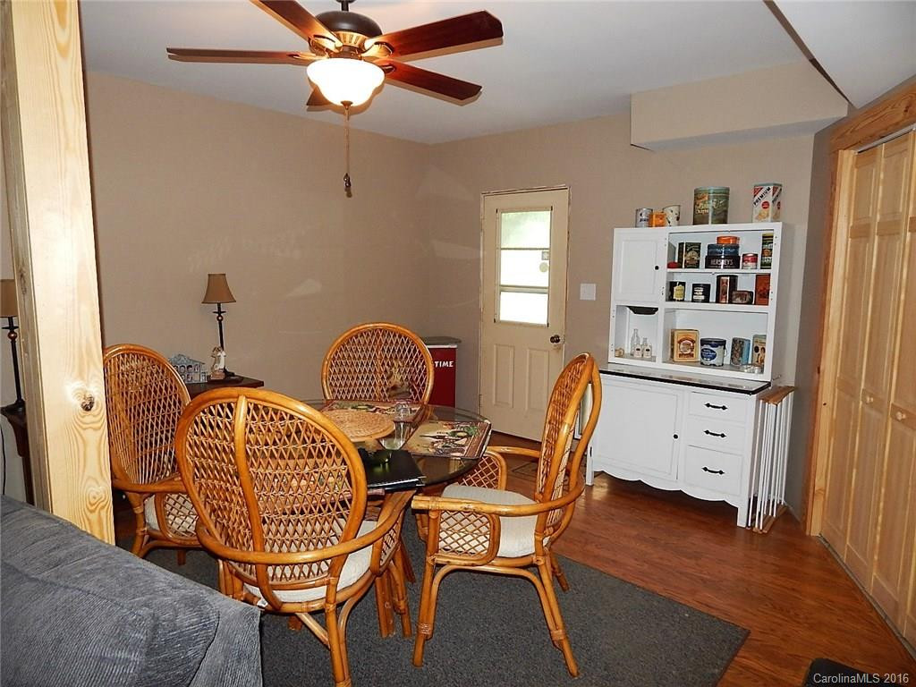 528 Country Club Road - Photo 16
