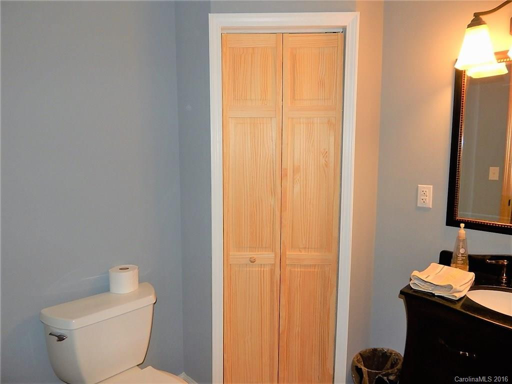 528 Country Club Road - Photo 17