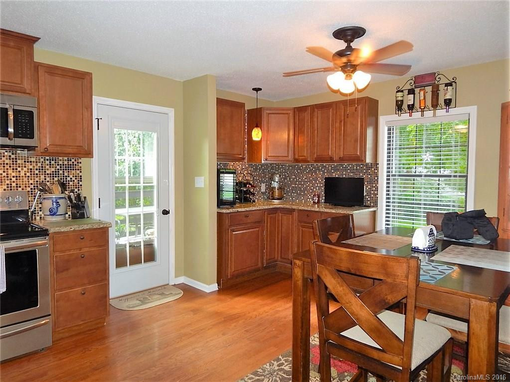 528 Country Club Road - Photo 7