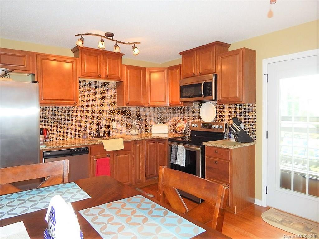 528 Country Club Road - Photo 8