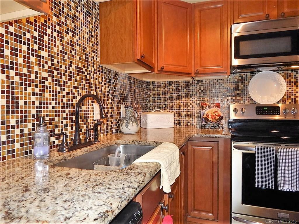 528 Country Club Road - Photo 9