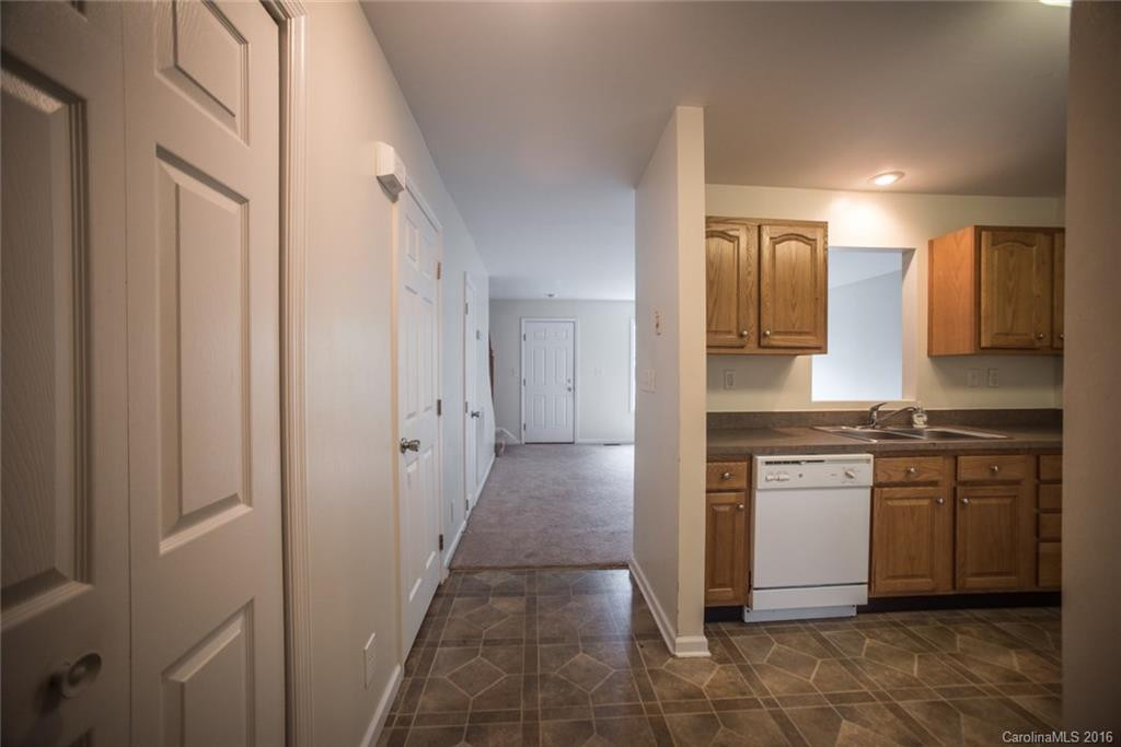 274 Clayton Avenue #B - Photo 3