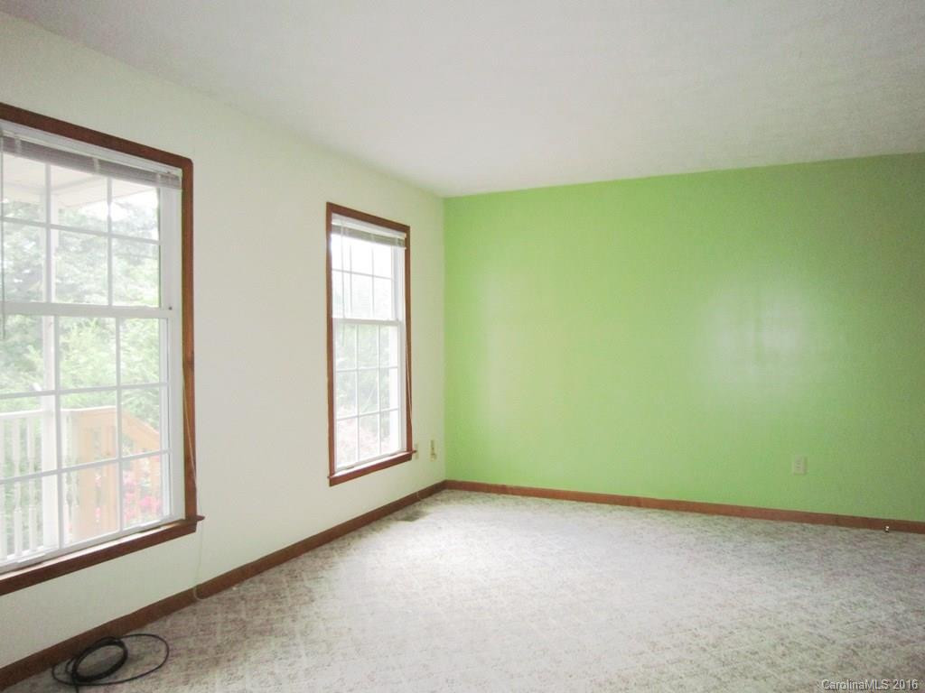 12 Nicola Drive - Photo 2