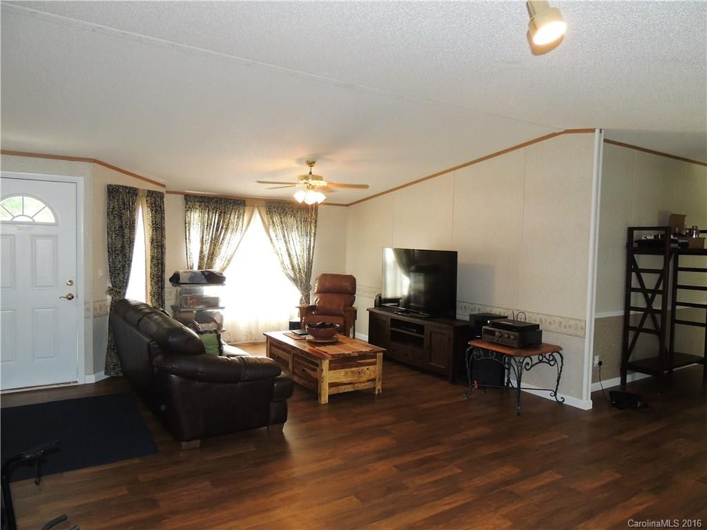 229 Fountain Way - Photo 2