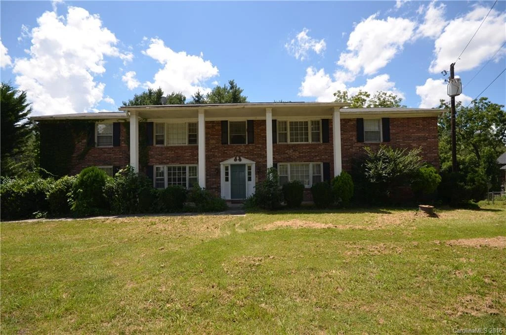 530 Whispering Hills Drive #1