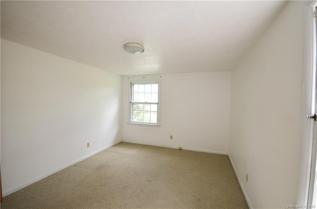 530 Whispering Hills Drive #1 - Photo 4