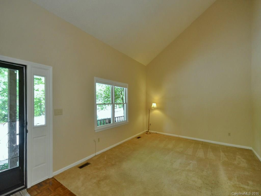 49 Poplar Tree Lane #402 - Photo 3