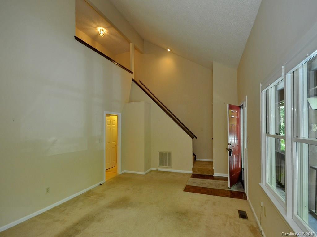 49 Poplar Tree Lane #402 - Photo 4