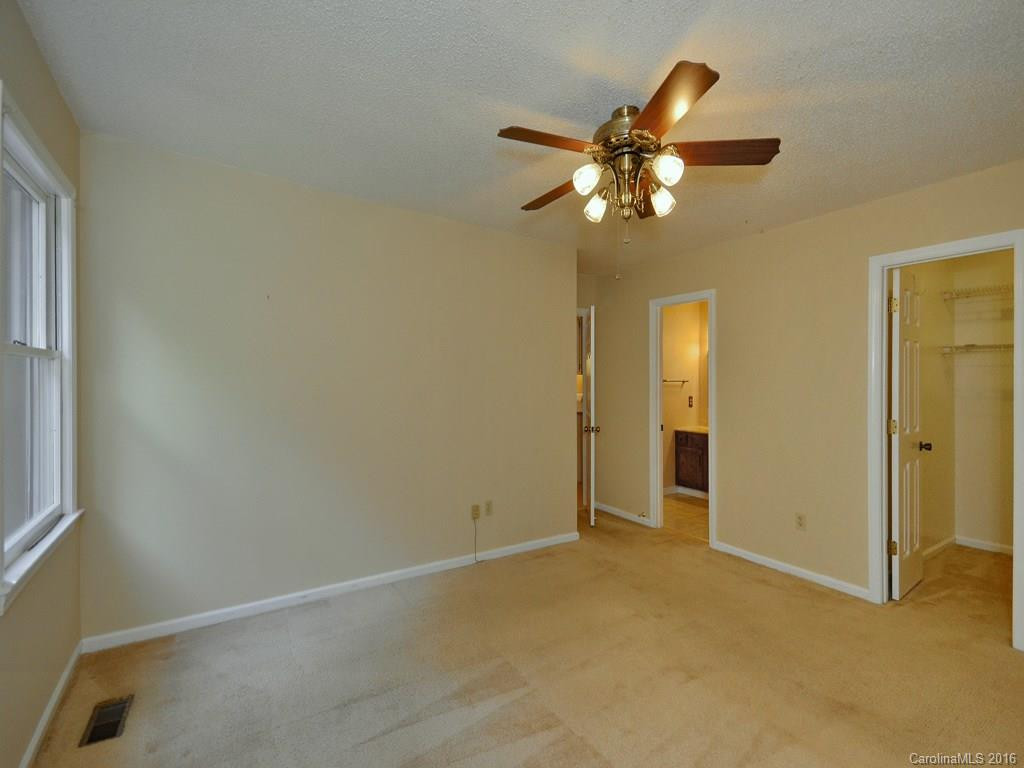49 Poplar Tree Lane #402 - Photo 8
