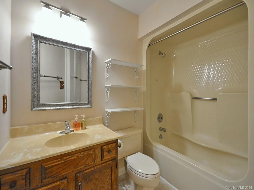 49 Poplar Tree Lane #402 - Photo 9