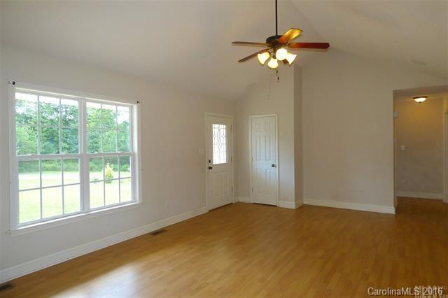 208 Pine Meadow Circle - Photo 2