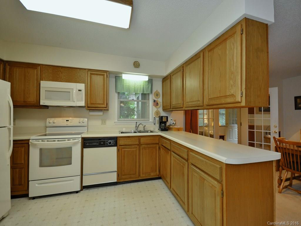 13 Foxhorn Court - Photo 12