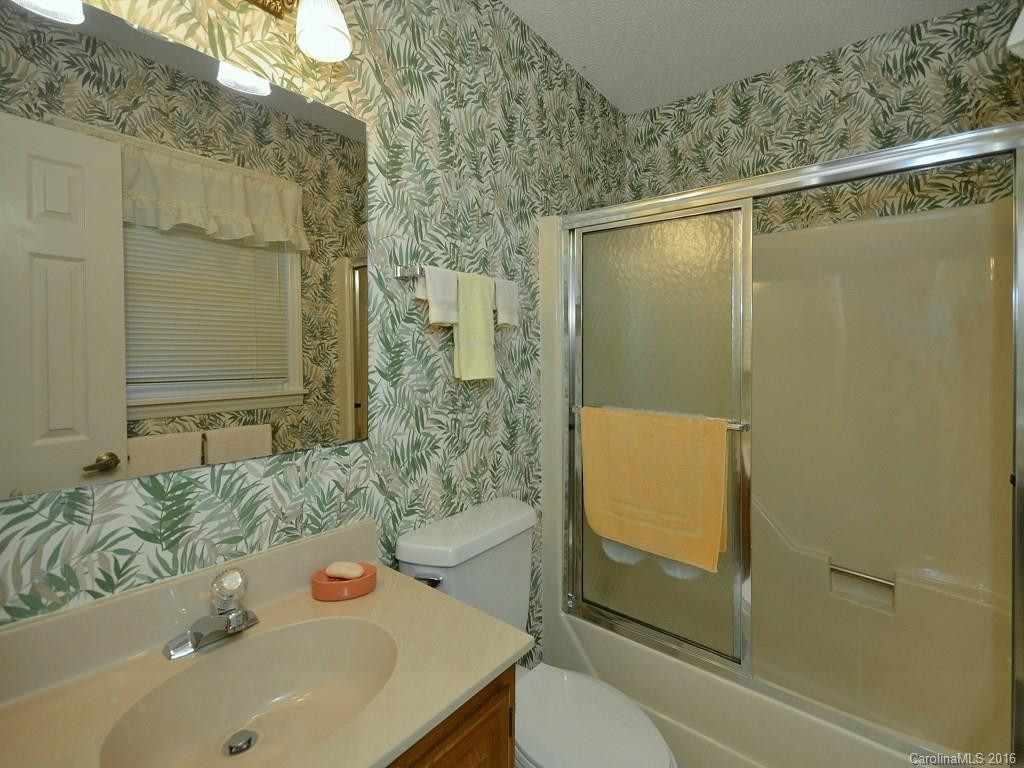 13 Foxhorn Court - Photo 16