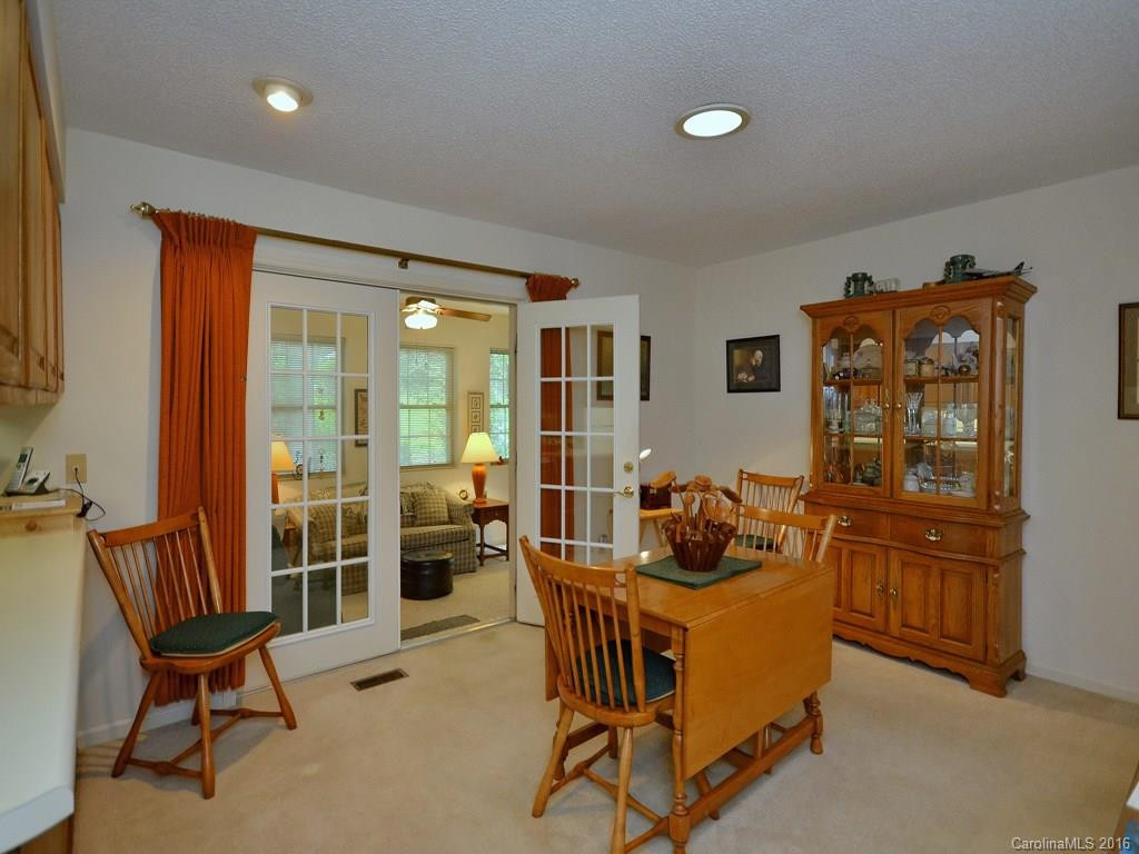13 Foxhorn Court - Photo 18