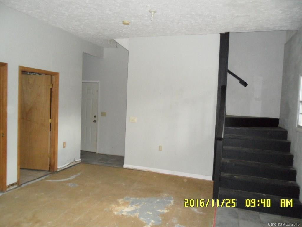 191 Timberhill Drive - Photo 9