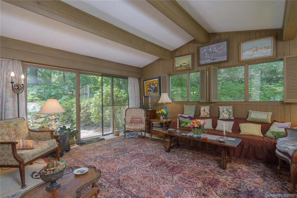 28 Forest Road - Photo 3
