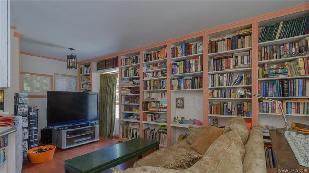 28 Forest Road - Photo 5