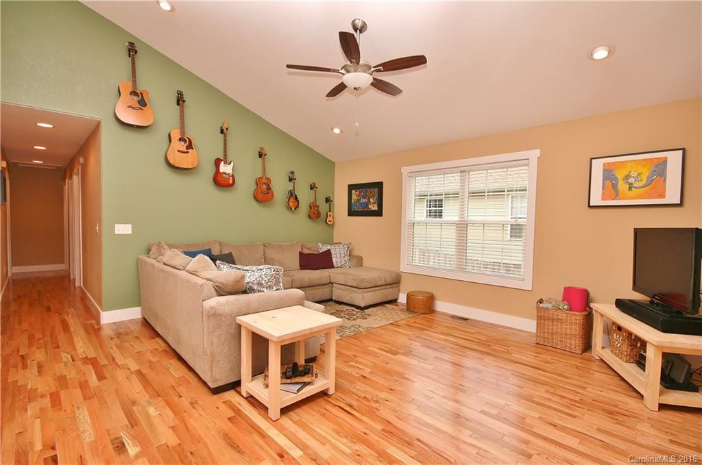 35 New Jersey Avenue - Photo 3
