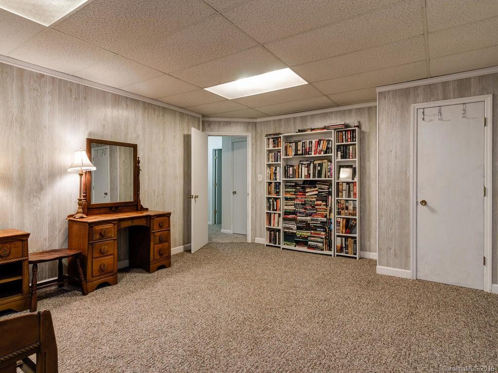 32 Woodbury Road - Photo 15